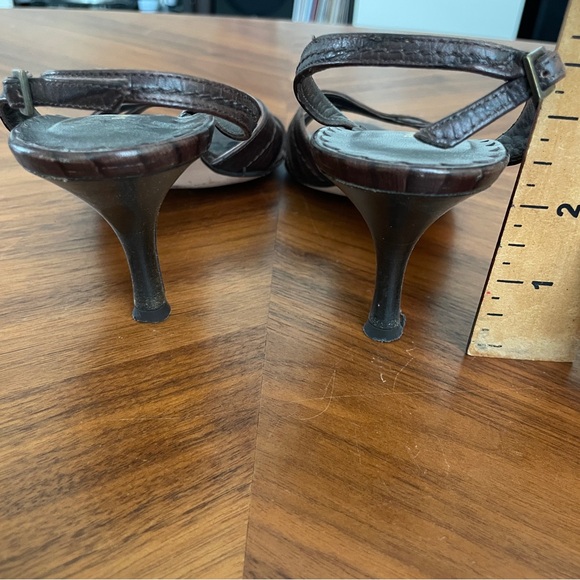 Banana Republic 2 inch heels - Picture 3 of 5